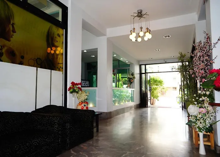 Baan Kaew Mansion Apartahotel 2*