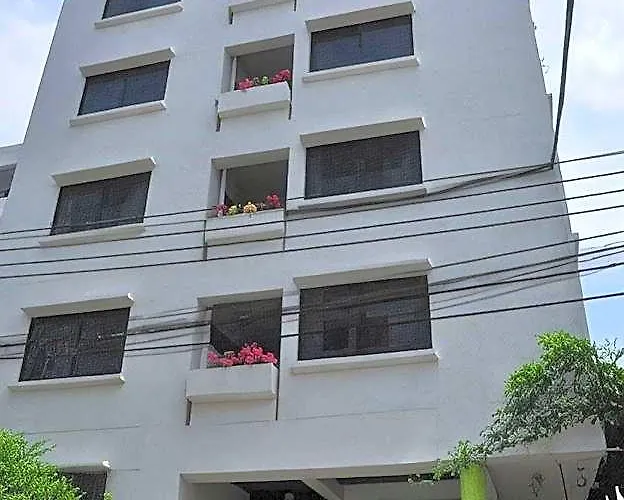 Apartahotel Baan Kaew Mansion
