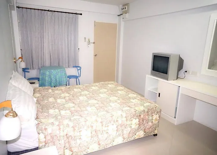 Baan Kaew Mansion Apartahotel